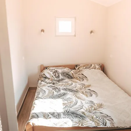 度假居 Ranc Elena 鲁马